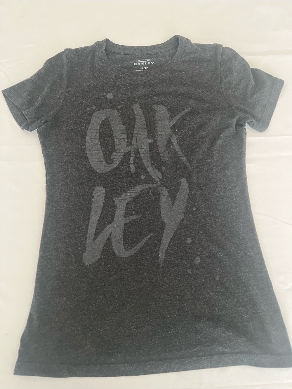 Oakley Graphic Tee in Dark Heather Gray
